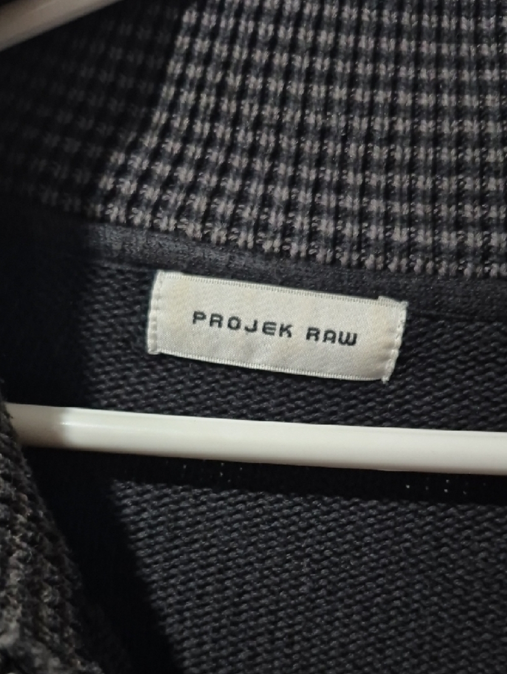 Men's Black Quarter-Zip Size L - Picture 2 of 2